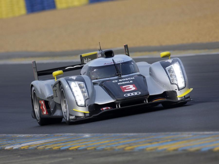  Audi R18 TDI 2011 года  (фото 54 из 77)